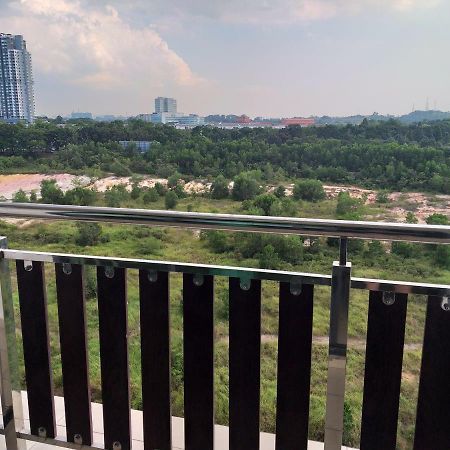 Kempas Indah @ The Secret Garden Homestay Johor Bahru Buitenkant foto