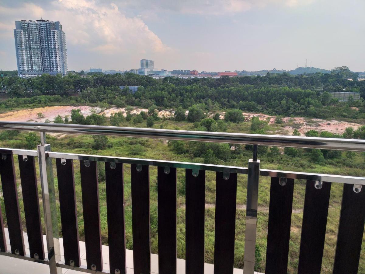Kempas Indah @ The Secret Garden Homestay Johor Bahru Buitenkant foto