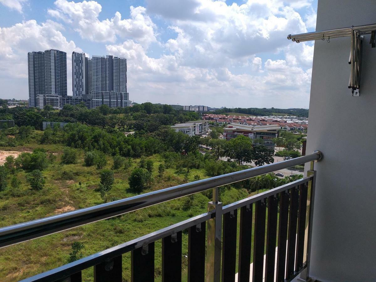 Kempas Indah @ The Secret Garden Homestay Johor Bahru Buitenkant foto